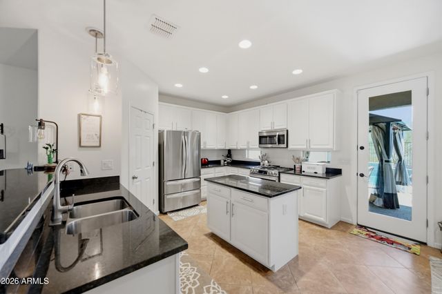 3935 E BLUE SPRUCE Lane, Gilbert, AZ 85298