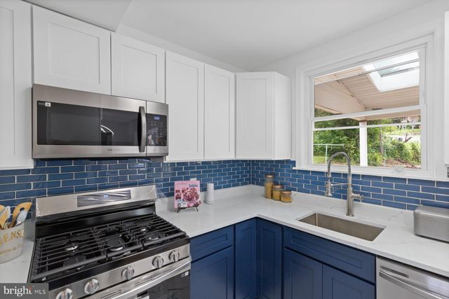 2318 CLOVILLE AVE, Baltimore, MD 21214