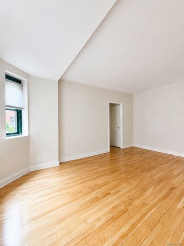 78-10 34th Avenue 1H, Jackson Heights, NY 11372