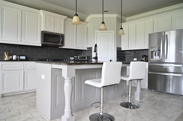 504 Mistflower Springs DR, Leander, TX 78641