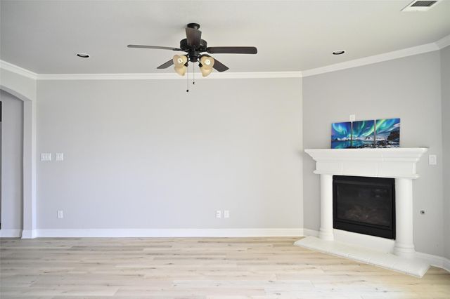 504 Mistflower Springs DR, Leander, TX 78641