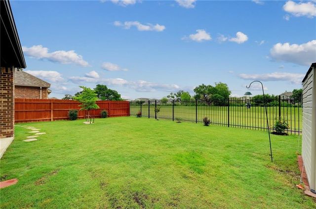 504 Mistflower Springs DR, Leander, TX 78641