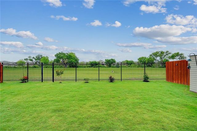 504 Mistflower Springs DR, Leander, TX 78641