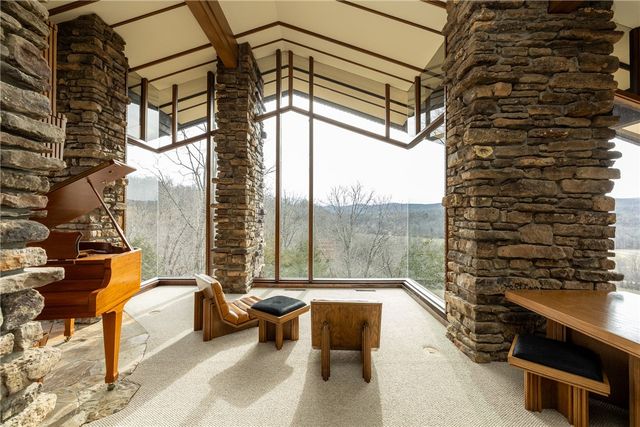 12808 Raheen Ranch Road, Fayetteville, AR 72701