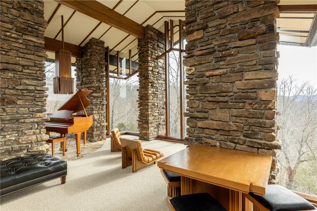 12808 Raheen Ranch Road, Fayetteville, AR 72701