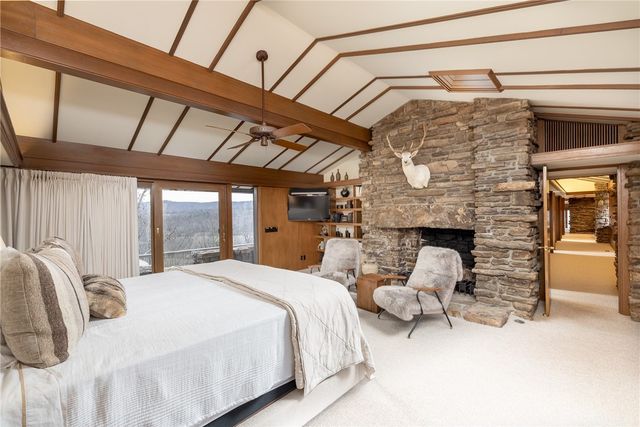 12808 Raheen Ranch Road, Fayetteville, AR 72701