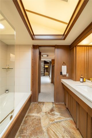 12808 Raheen Ranch Road, Fayetteville, AR 72701