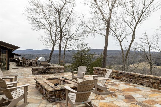 12808 Raheen Ranch Road, Fayetteville, AR 72701