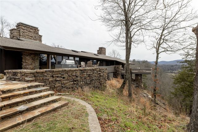 12808 Raheen Ranch Road, Fayetteville, AR 72701