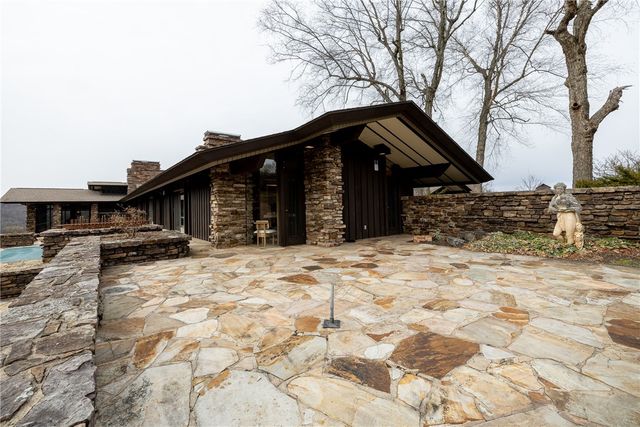 12808 Raheen Ranch Road, Fayetteville, AR 72701