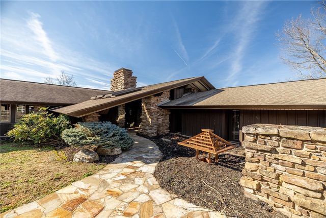 12808 Raheen Ranch Road, Fayetteville, AR 72701