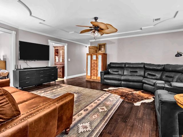 5703 Fairview Road, Paragould, AR 72450