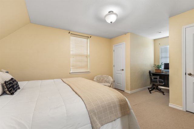 828 S Maurice Avenue, Denison, TX 75020