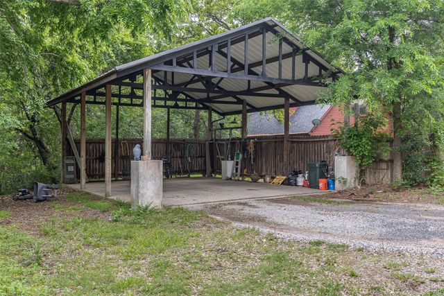 828 S Maurice Avenue, Denison, TX 75020