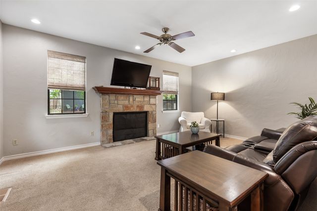 828 S Maurice Avenue, Denison, TX 75020