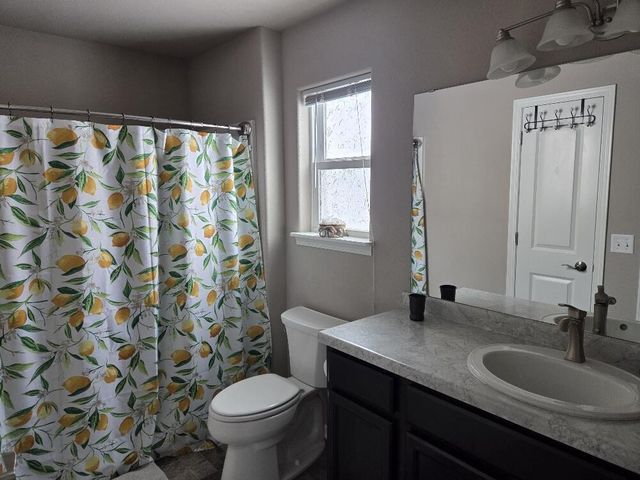 503 Pine Hollow PLACE, Watertown, WI 53094