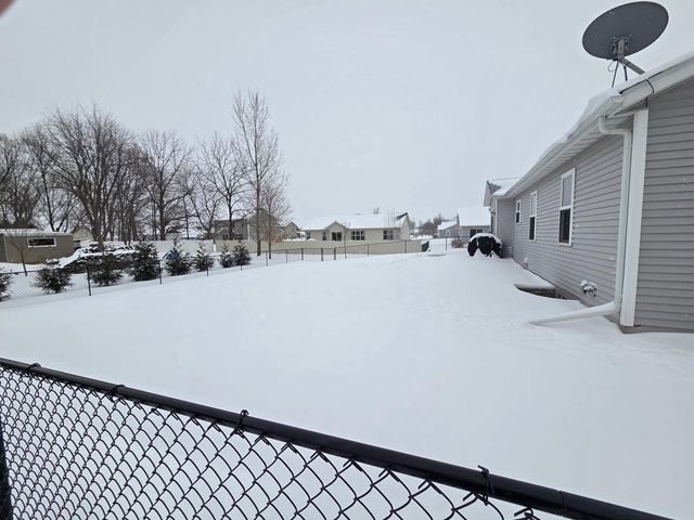 503 Pine Hollow PLACE, Watertown, WI 53094