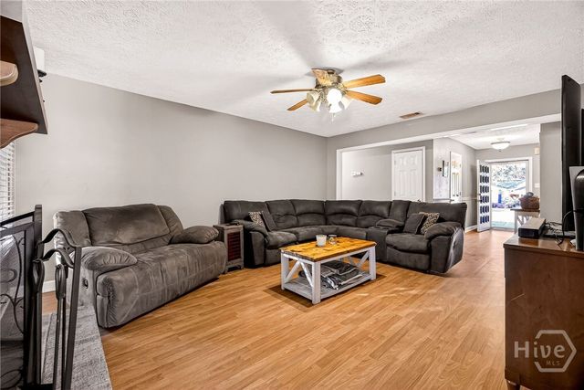 1121 Madrid Avenue, Savannah, GA 31406