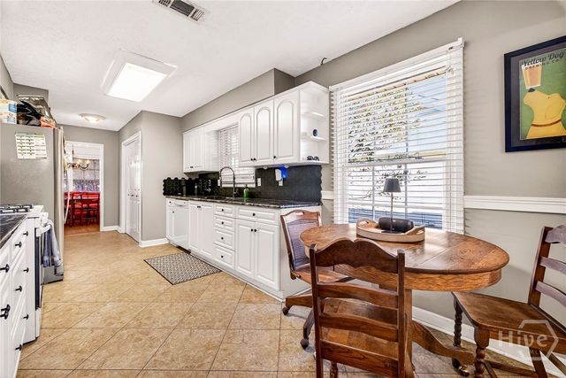 1121 Madrid Avenue, Savannah, GA 31406