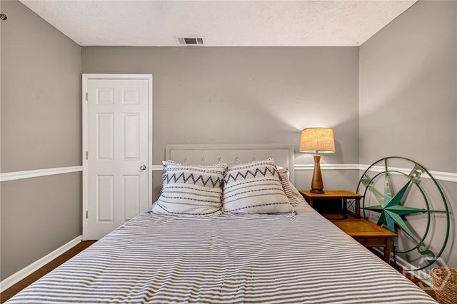 1121 Madrid Avenue, Savannah, GA 31406