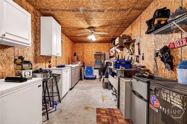 1121 Madrid Avenue, Savannah, GA 31406