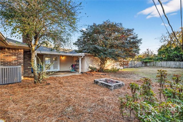 1121 Madrid Avenue, Savannah, GA 31406