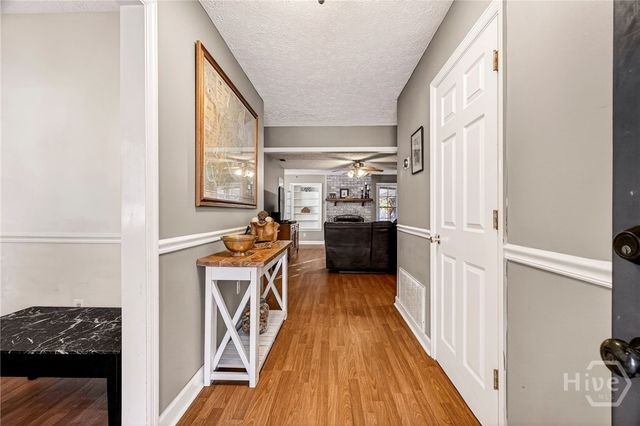 1121 Madrid Avenue, Savannah, GA 31406