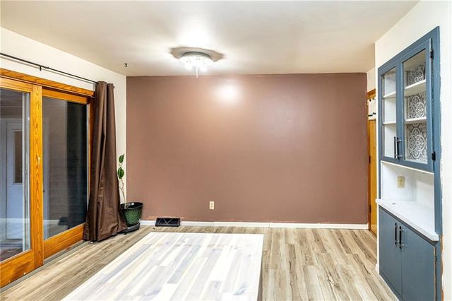 11 State Street, Neillsville, WI 54456