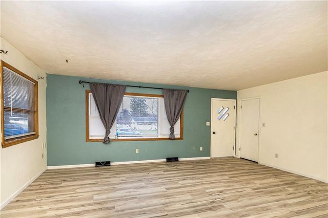 11 State Street, Neillsville, WI 54456