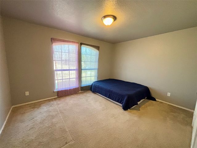 900 Grouse Road, Glenn Heights, TX 75154