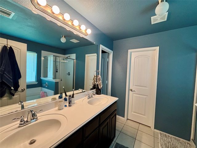 900 Grouse Road, Glenn Heights, TX 75154