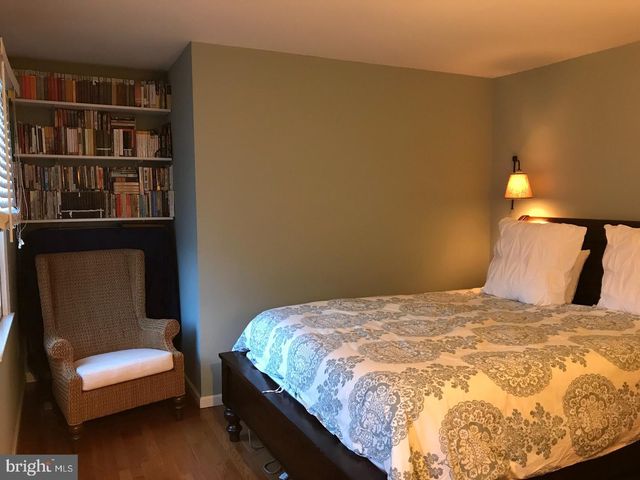 2276 CARTBRIDGE RD, Falls Church, VA 22043