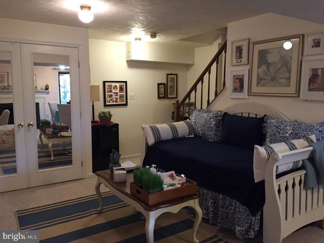 2276 CARTBRIDGE RD, Falls Church, VA 22043