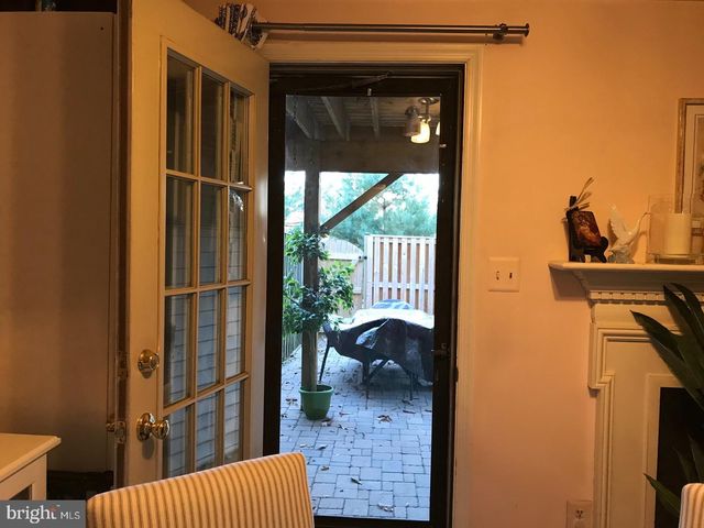 2276 CARTBRIDGE RD, Falls Church, VA 22043