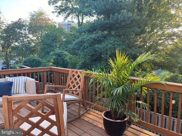 2276 CARTBRIDGE RD, Falls Church, VA 22043