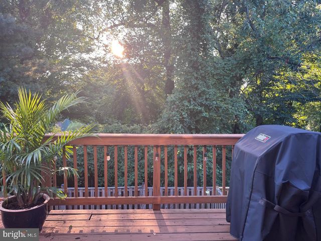 2276 CARTBRIDGE RD, Falls Church, VA 22043