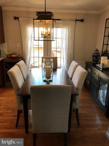 2276 CARTBRIDGE RD, Falls Church, VA 22043