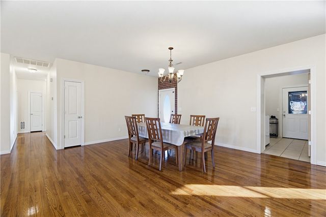 1349 Harmon Road, Fayetteville, AR 72704