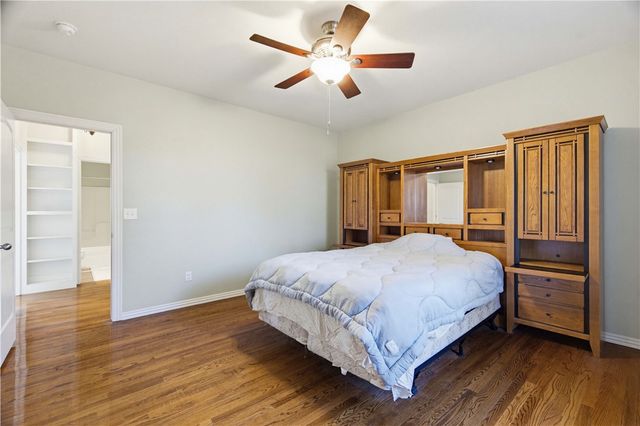 1349 Harmon Road, Fayetteville, AR 72704