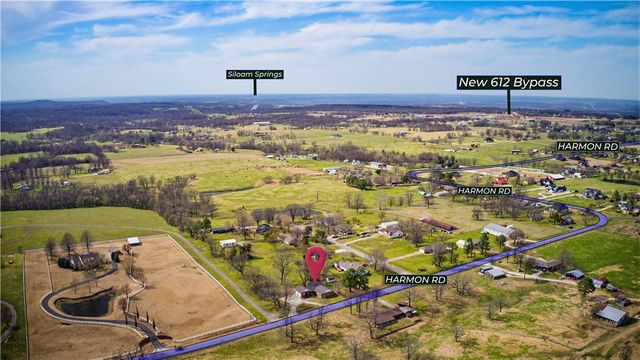 1349 Harmon Road, Fayetteville, AR 72704