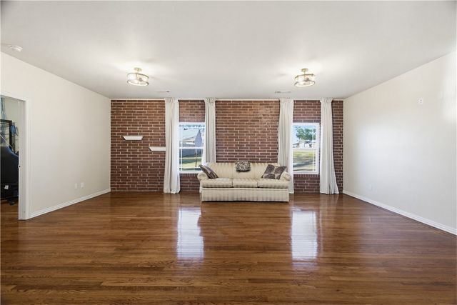 1349 Harmon Road, Fayetteville, AR 72704