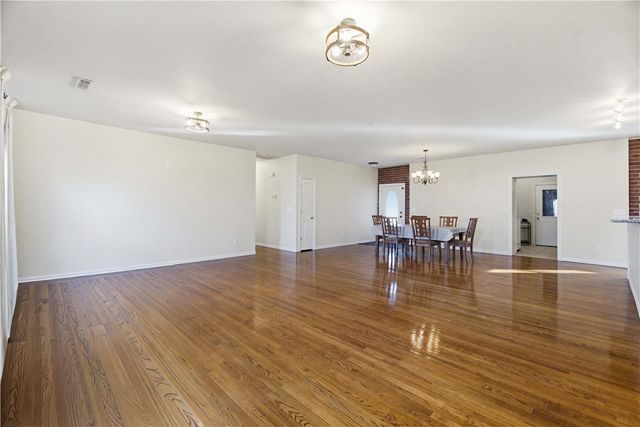 1349 Harmon Road, Fayetteville, AR 72704