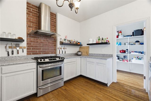 1349 Harmon Road, Fayetteville, AR 72704