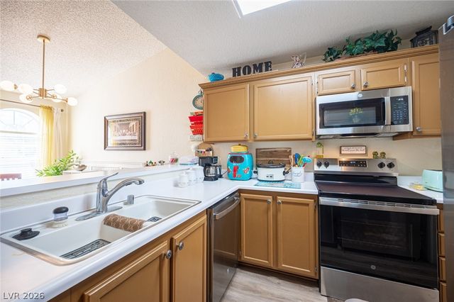 1800 Edmond Street 207, Las Vegas, NV 89146