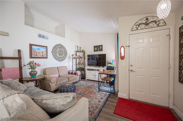 1800 Edmond Street 207, Las Vegas, NV 89146