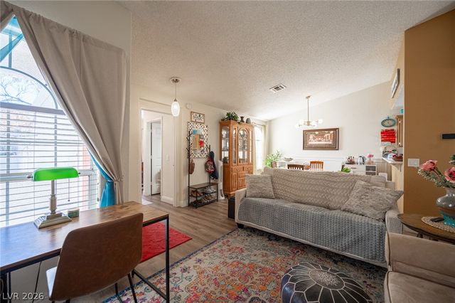 1800 Edmond Street 207, Las Vegas, NV 89146