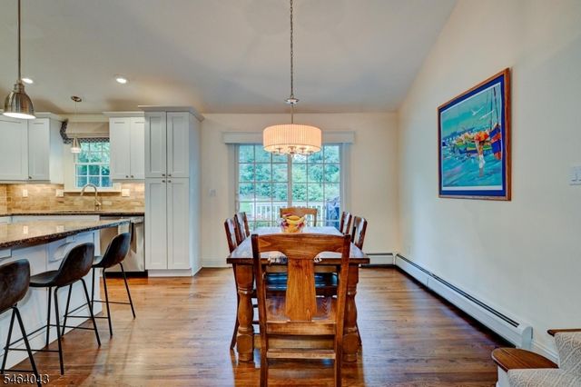 44 Northview Dr, Morris Plains Boro, NJ 07950