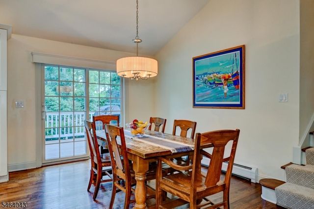 44 Northview Dr, Morris Plains Boro, NJ 07950