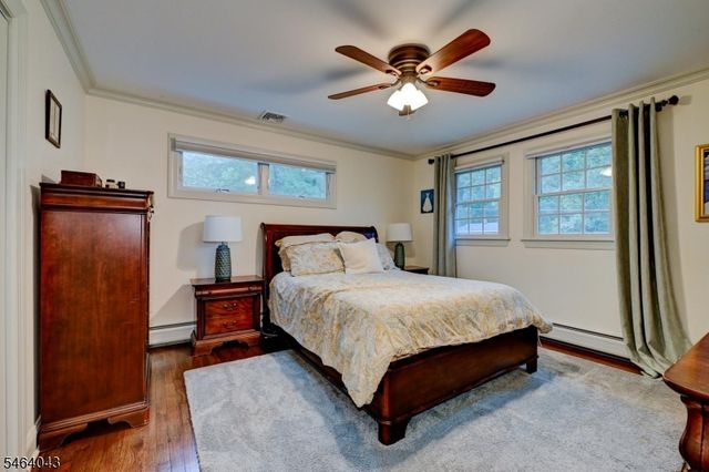 44 Northview Dr, Morris Plains Boro, NJ 07950