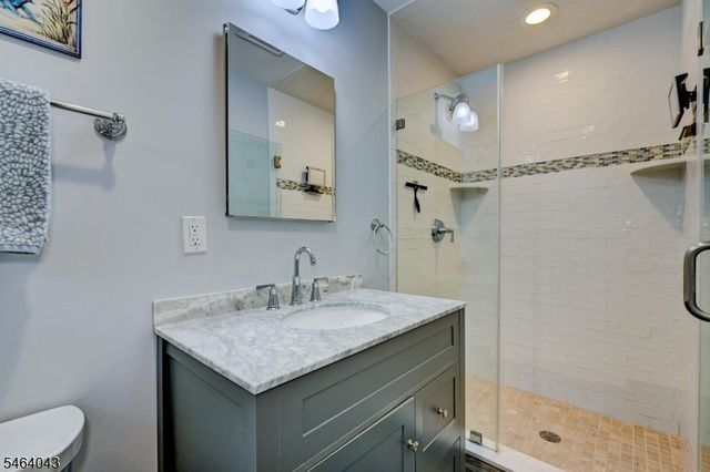 44 Northview Dr, Morris Plains Boro, NJ 07950